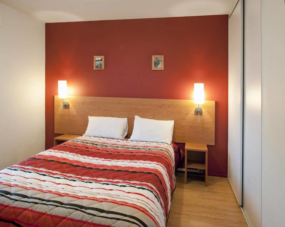 Aparthotel Sejours & Affaires Annecy Le Pont Neuf 2*